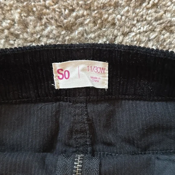 Velvet black skirt - Picture 3 of 6